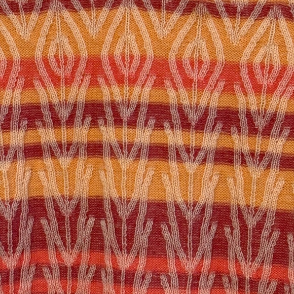 Camela Wool Blend Raised Geometric Knit Top Size 40 (M) – Pink, Peach & Burgundy - Picture 11 of 11